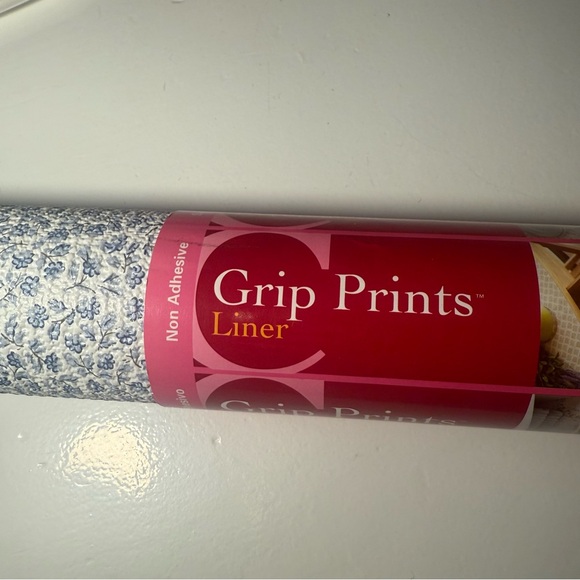 Con-tact 18 In. X 8 Ft. Blue and White Grip Prints Non-adhesive Shelf Liner NWT - Picture 2 of 5